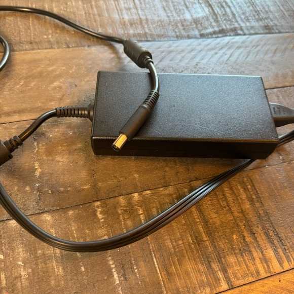 Dell AC Power Adapter 03XYYB 180W GENUINE Dell Product Laptop Office Computer - Picture 1 of 6